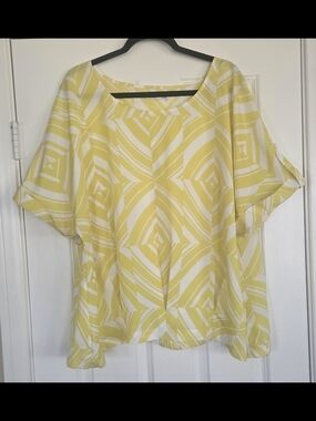 Old Navy Yellow and White Geometric Blouse